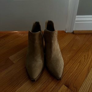 Steve Madden tan booties size 7.5